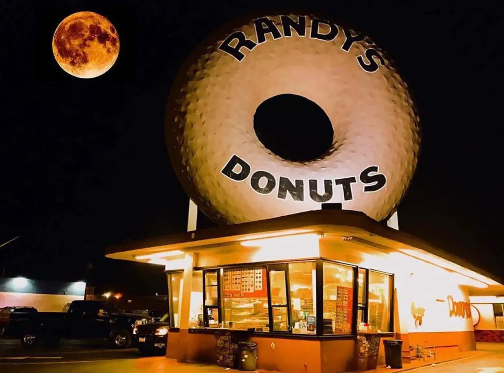 Planned Randy's Donuts Franchise Gets Potential Las Vegas Location
