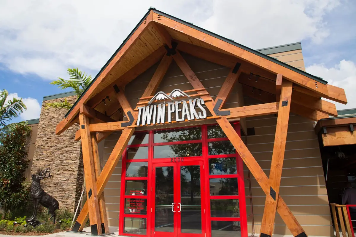 Twin Peaks Ups the Ante in Las Vegas with New Franchise Partner